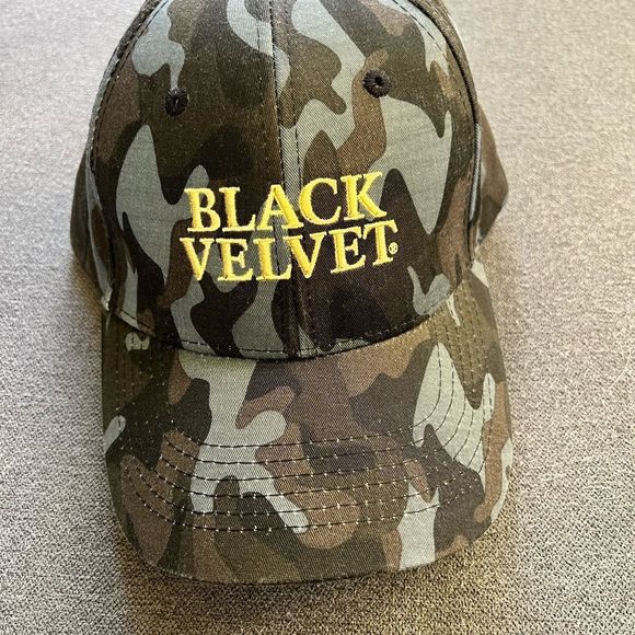 NWOT Black Velvet Camo Men’s Baseball Cap - Picture 1 of 3